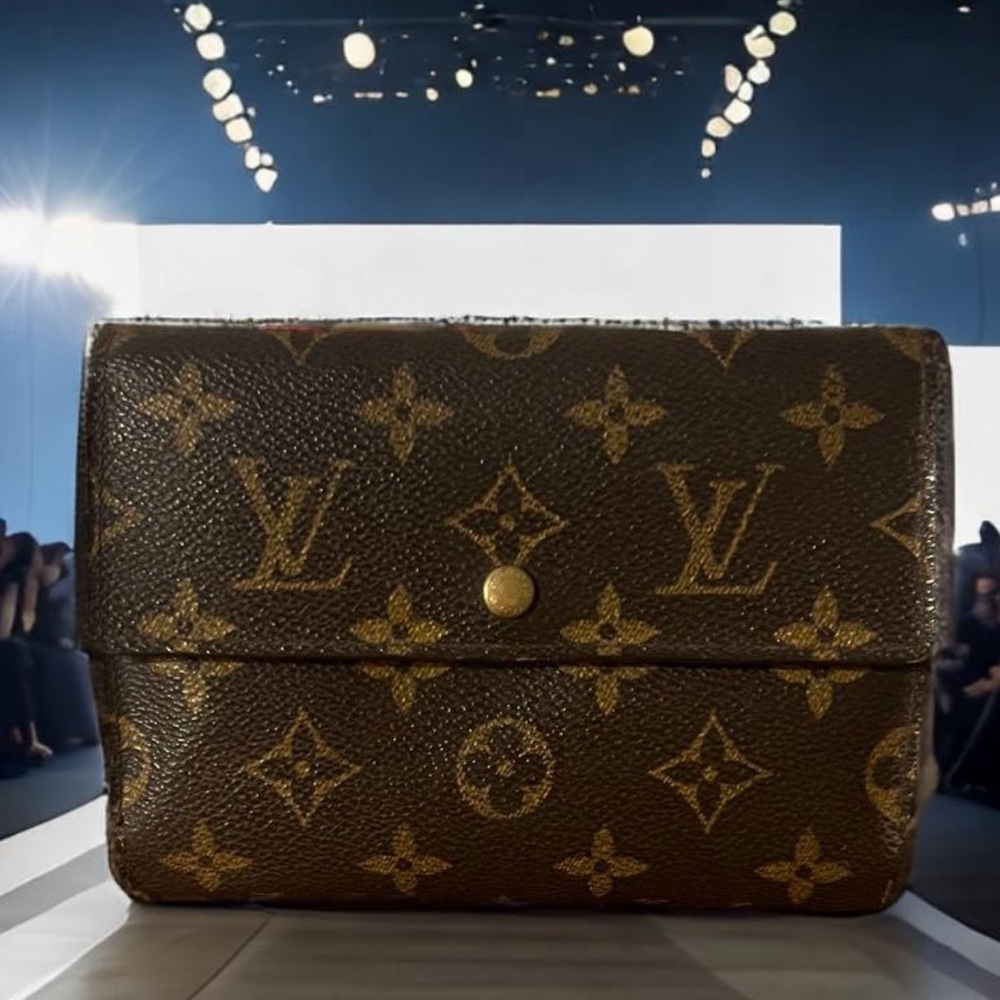 Authentic Large LV Mono Wallet